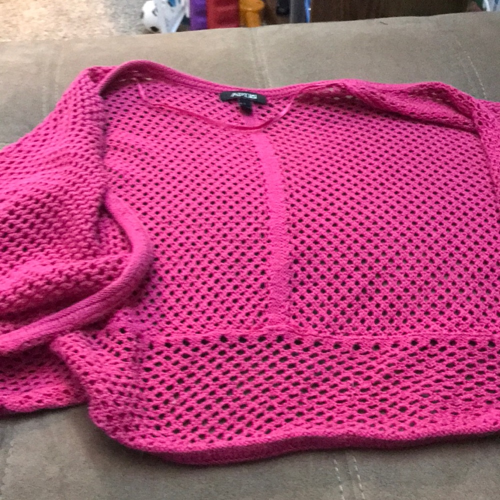 Pink shirt sleeved cardigan